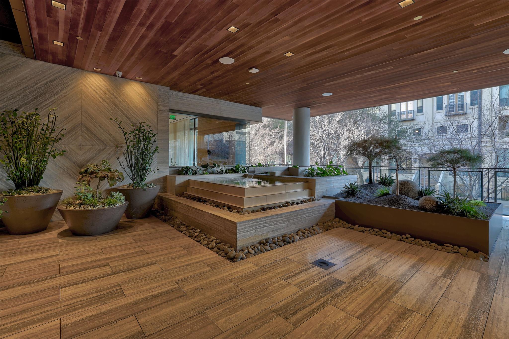 501 West Ave 1604