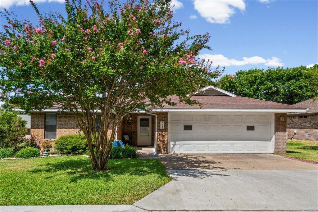 708 Cottonwood DR