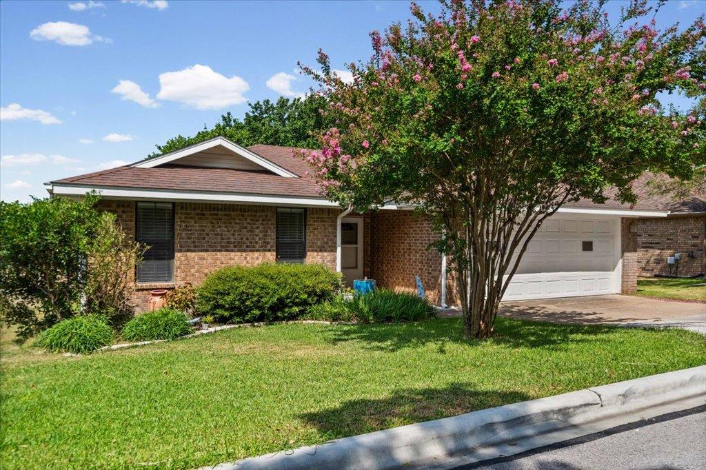 708 Cottonwood DR