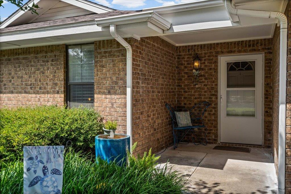 708 Cottonwood DR