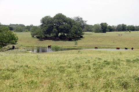 319 R C LN Lockhart TX 78644