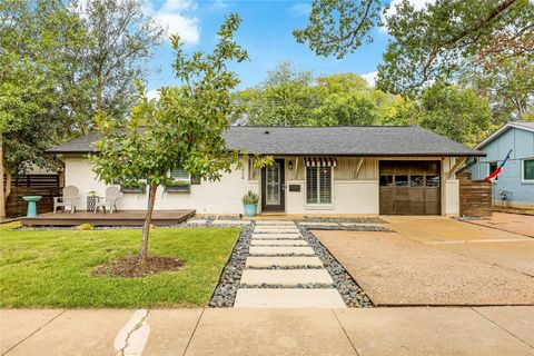 Photo of 8404 Briarwood LN, Austin, TX 78757 (MLS # 7993961)