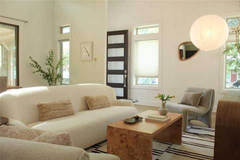 Photo of 936 E 50th ST, Austin, TX 78751 (MLS # 4635658)
