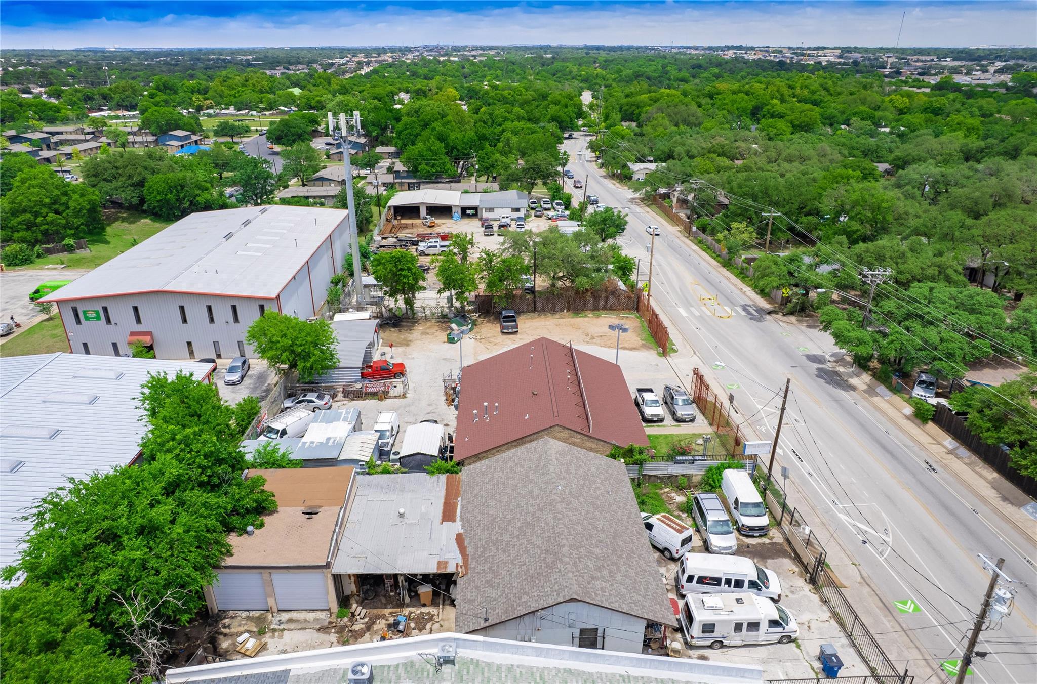 8212 Georgian DR