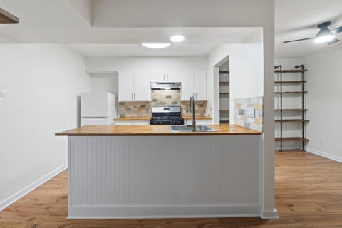 Tiny photo for 2303 East Side DR #211, Austin, TX 78704 (MLS # 4461221)