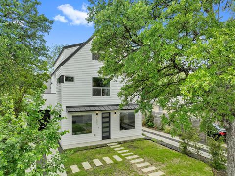 Photo of 1023 E 45th ST #1, Austin, TX 78751 (MLS # 8030080) Photo of 1023 E 45th ST #1, Austin, TX 78751 (MLS # 8030080)