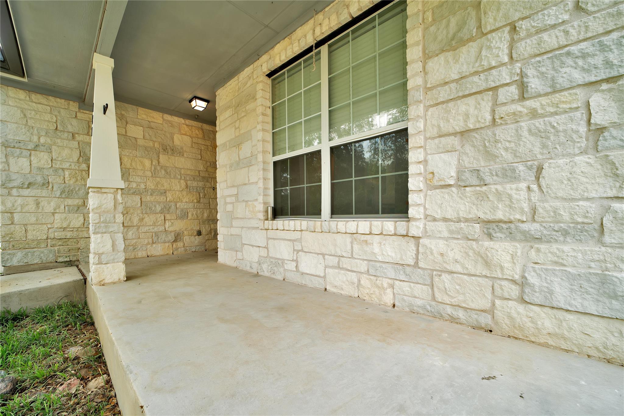 121 Park LN