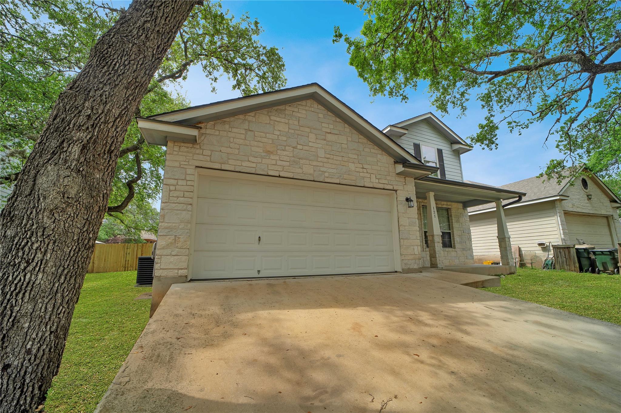 121 Park LN