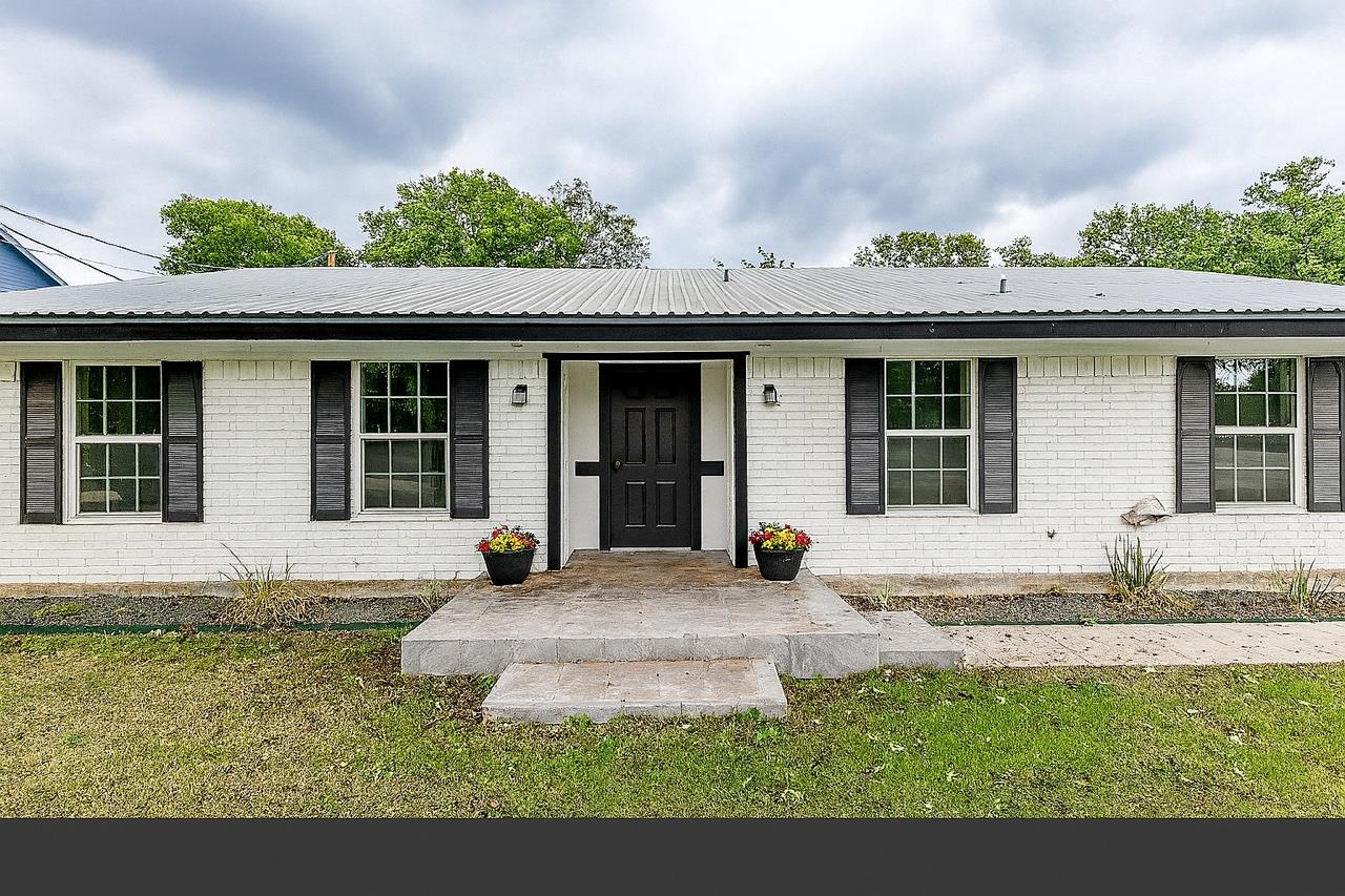 613 Highland DR