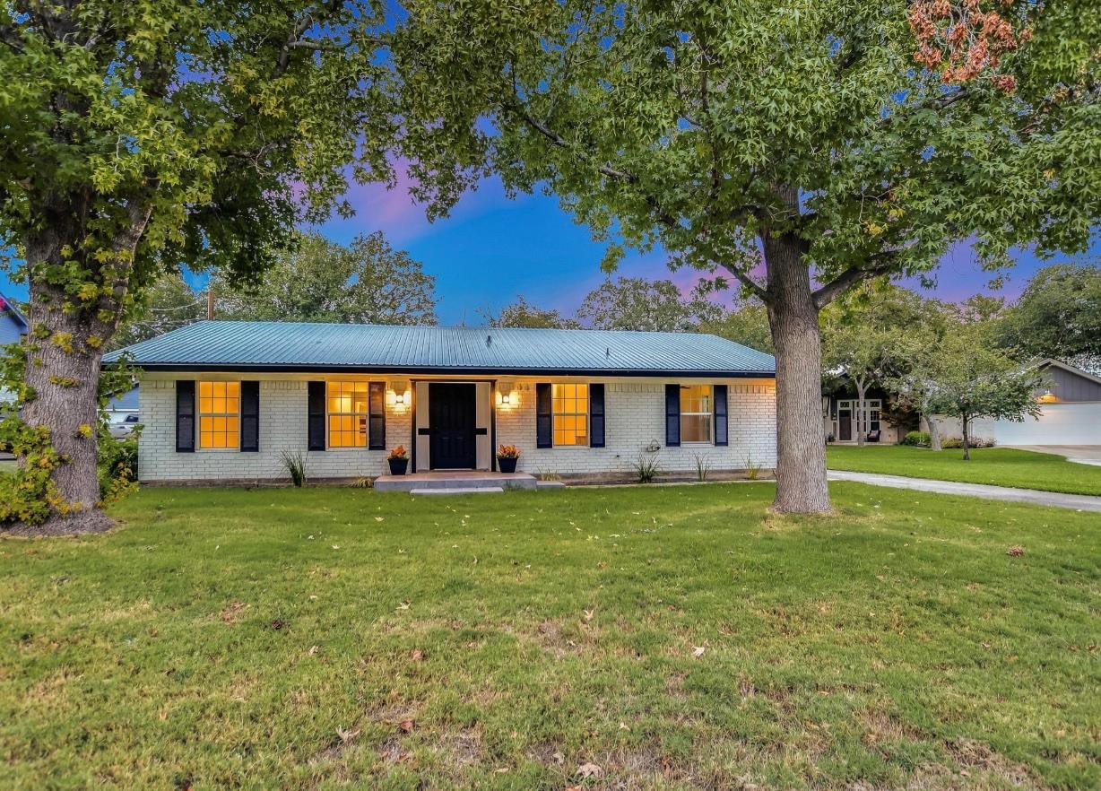 613 Highland DR