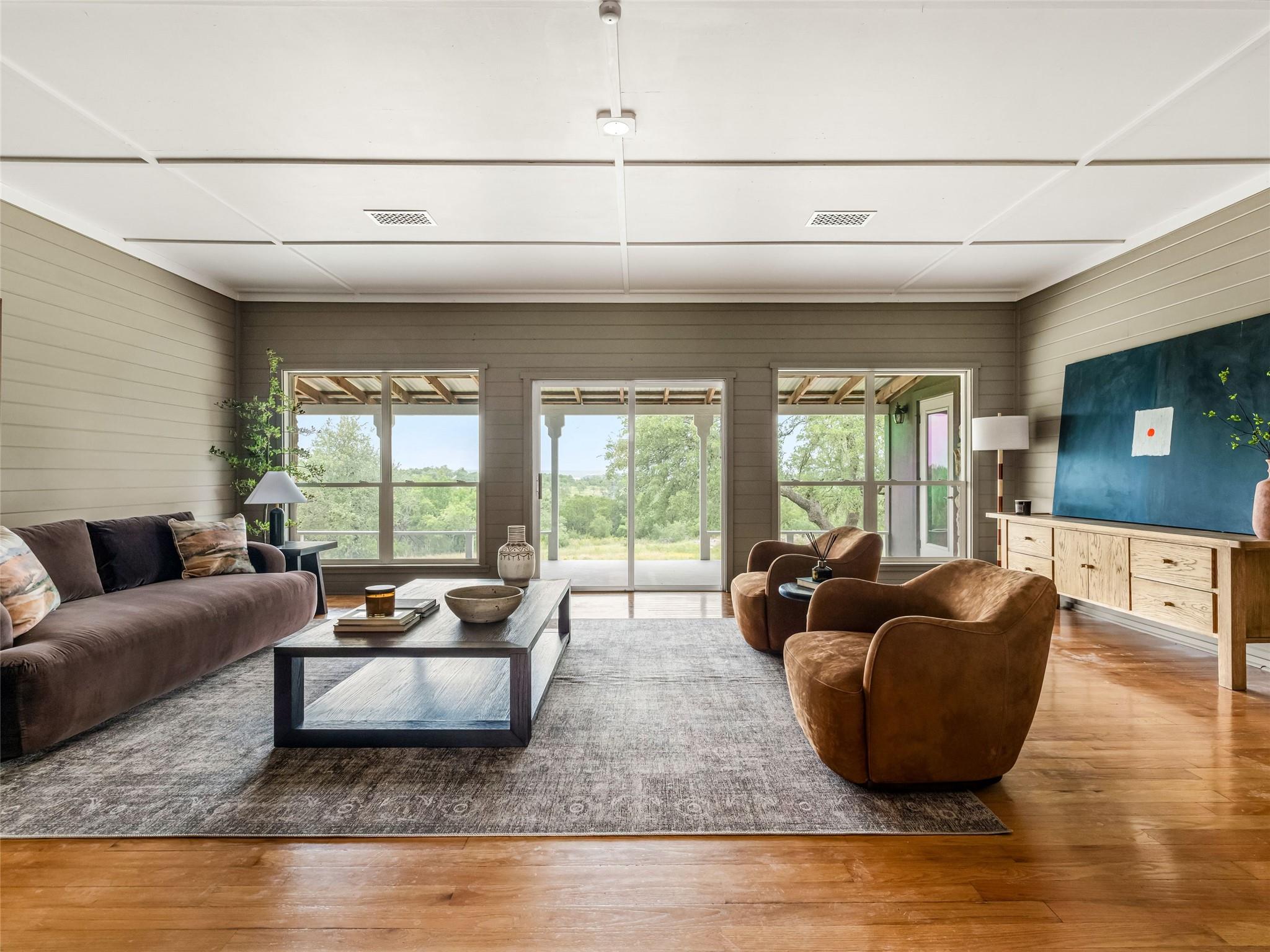 141 Lookout DR