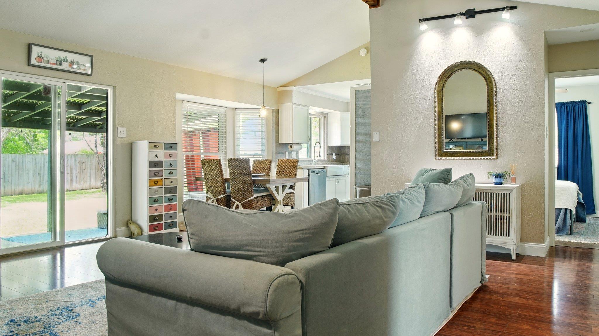 708 Chestnut XING
