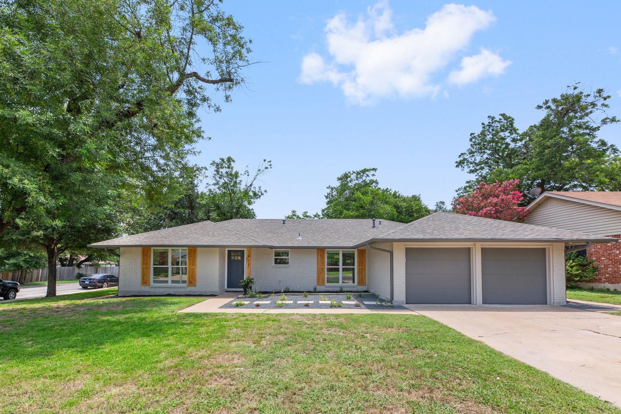 Photo 1 of 24 — 911 Cripple Creek DR, Austin, TX 78758