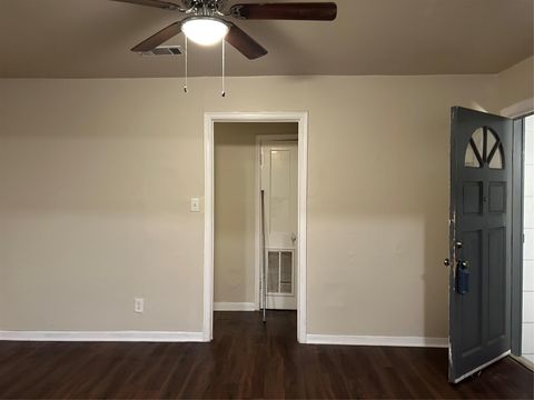 Photo of 914 Gene Johnson ST, Austin, TX 78751 (MLS # 8530086)