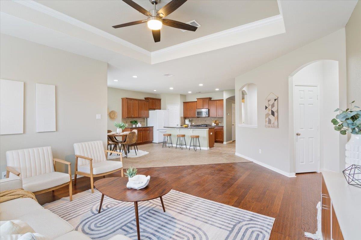 3408 Glastonbury TRL