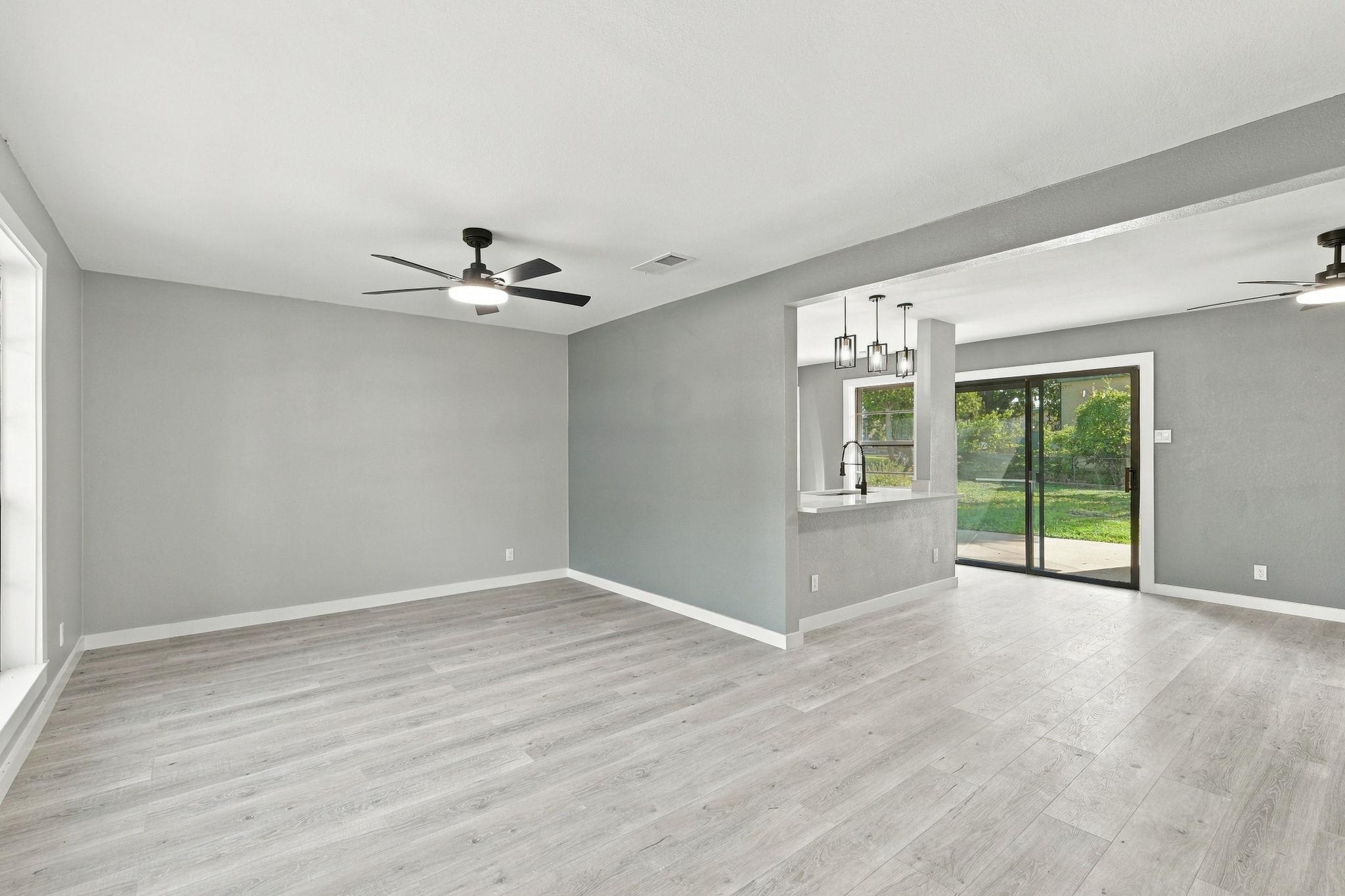 2509 Blue Jay DR