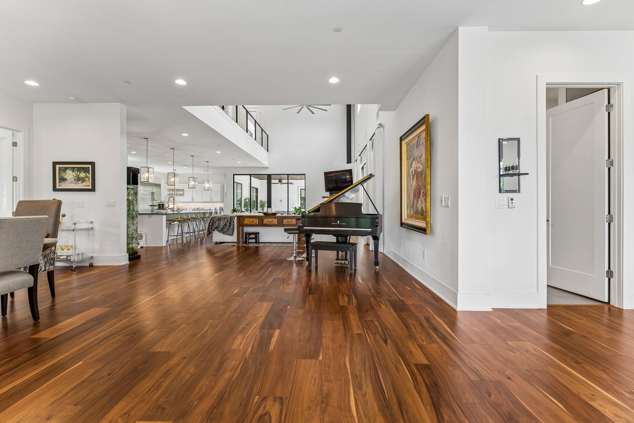 908 Cypress Grove DR