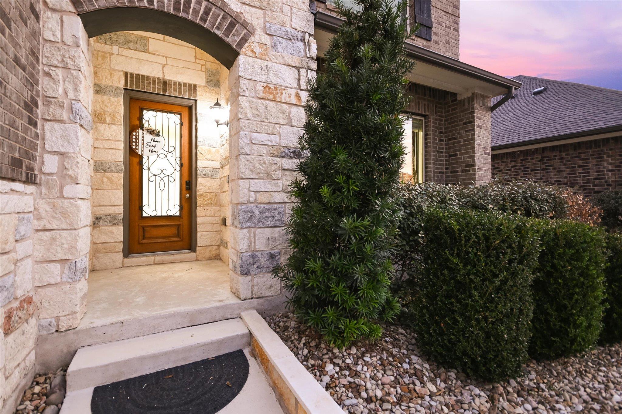 316 Middle Brook DR