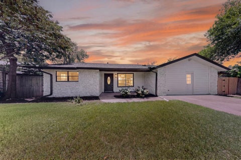 Photo of 2307 Galway ST, Austin, TX 78758 (MLS # 6217519)