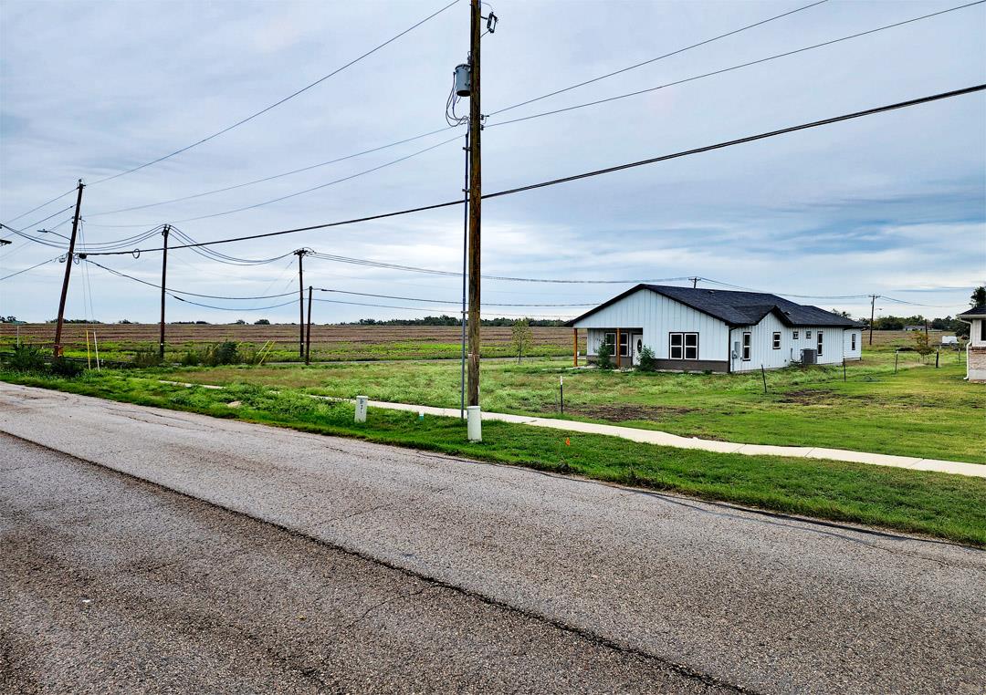 1411 Old Thorndale RD