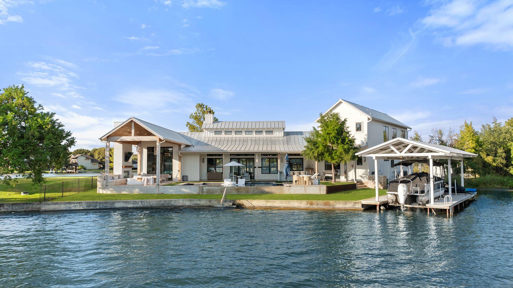 703 Woodland Hills DR