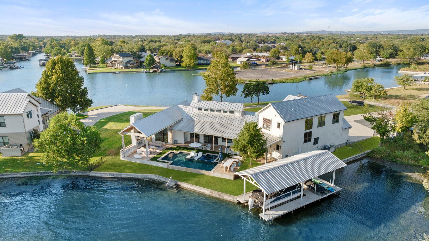 703 Woodland Hills DR