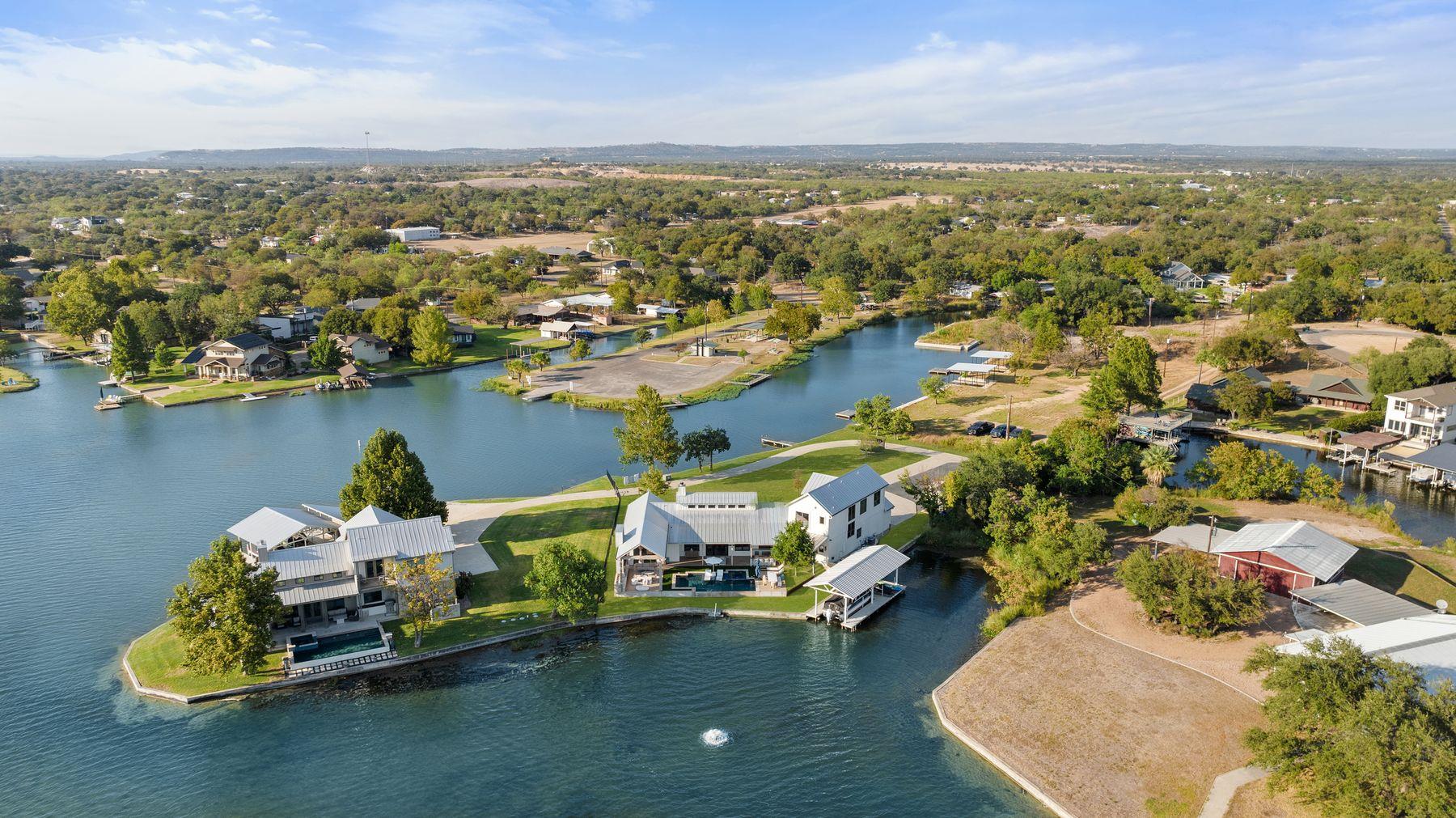 703 Woodland Hills DR