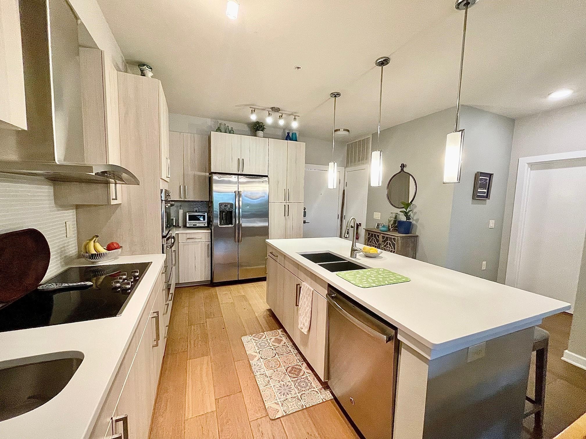 Austin, Texas 78704, United States, 2 Bedrooms Bedrooms, ,2 BathroomsBathrooms,Residential,Pending,22565