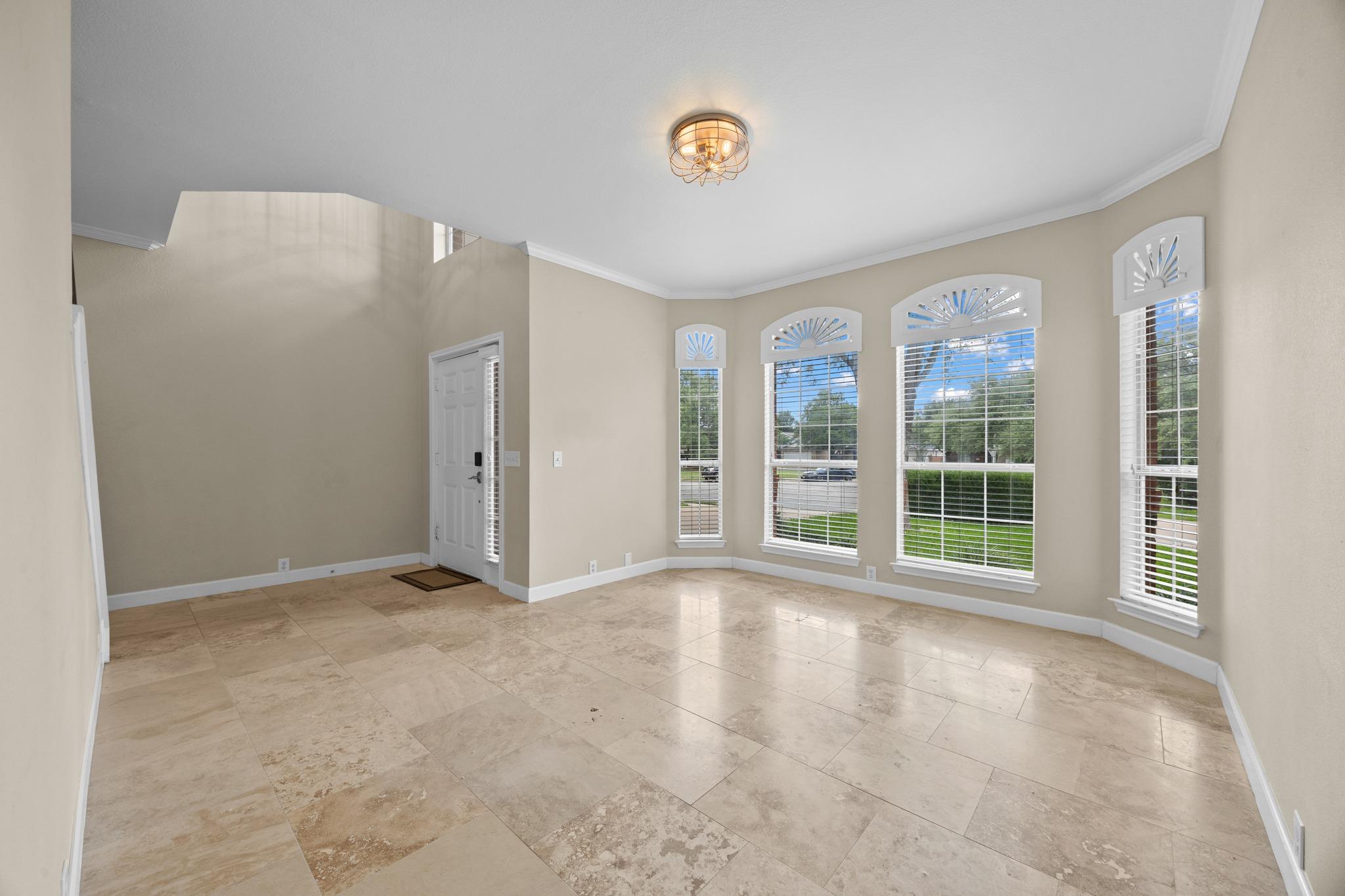 2204 Canterbury CV