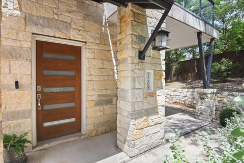 Photo of 7209 Bassett CT, Austin, TX 78741 (MLS # 6679261)