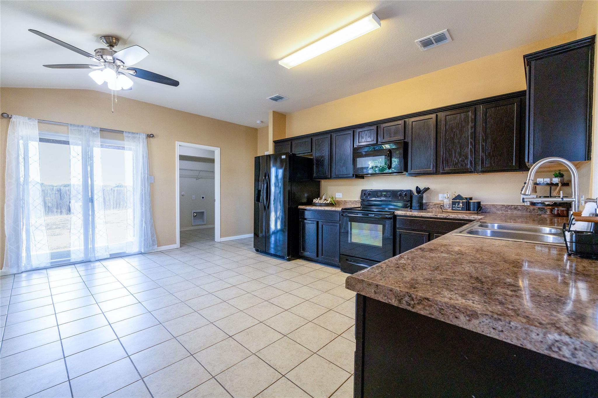 1514 Wedgewood CV