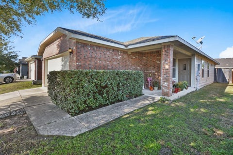 Photo of 7608 Cayenne LN, Austin, TX 78741 (MLS # 2494400)