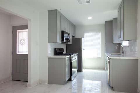 Tiny photo for 11614 Pearwood PL, Austin, TX 78758 (MLS # 9514292)