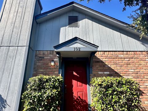 Photo of 1411 Gracy Farms LN #102, Austin, TX 78758 (MLS # 2460521)