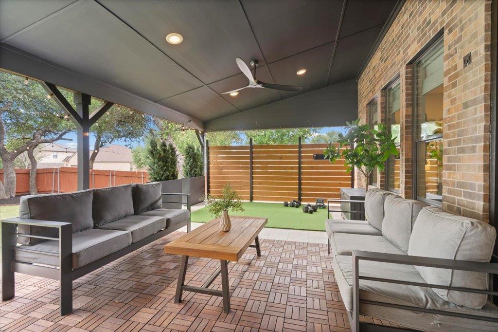 2106 Golden Arrow Ave