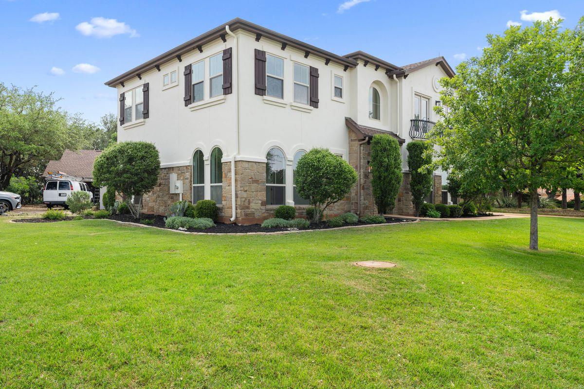 101 Hazeltine CT