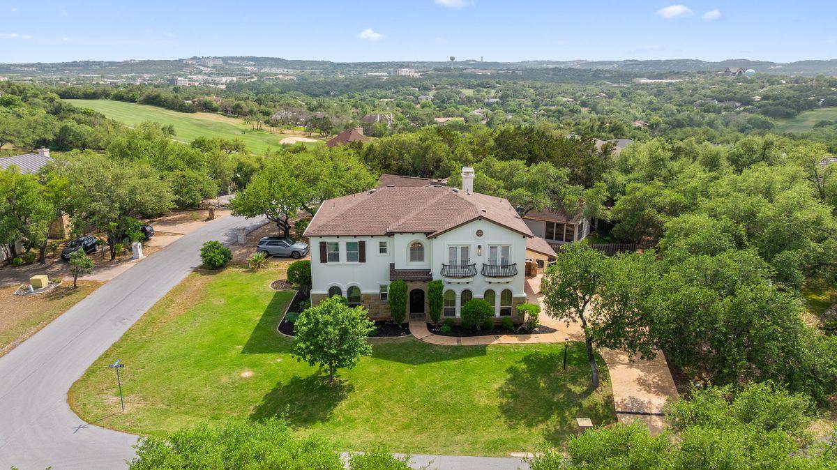 101 Hazeltine CT