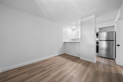 Photo of 2410 Longview ST #D-101, Austin, TX 78705 (MLS # 5550653)