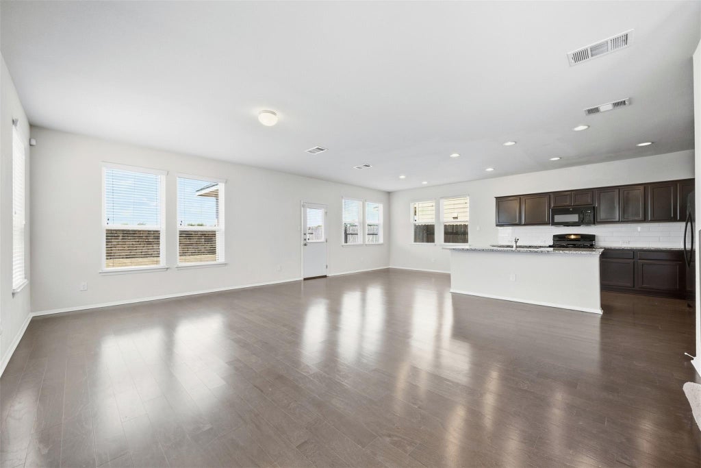 Photo of 7924 Castelardo PL, Round Rock, TX 78665 (MLS # 6989392)