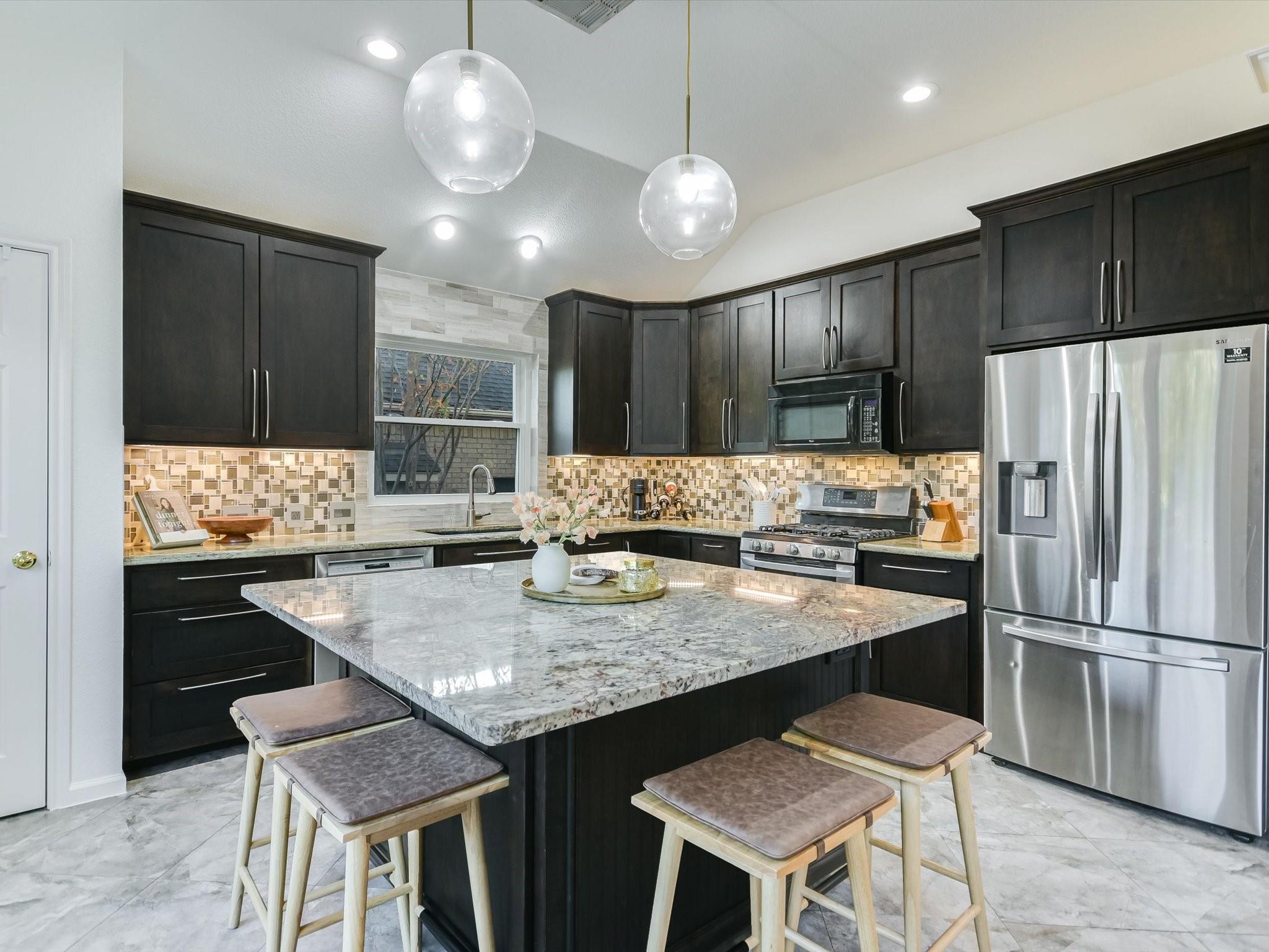 Austin, Texas 78749, United States, 3 Bedrooms Bedrooms, ,2 BathroomsBathrooms,Residential,Pending,24104