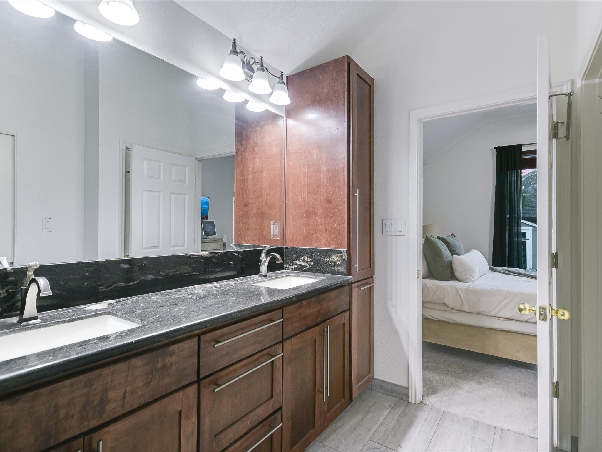 Austin, Texas 78749, United States, 3 Bedrooms Bedrooms, ,2 BathroomsBathrooms,Residential,Pending,24104