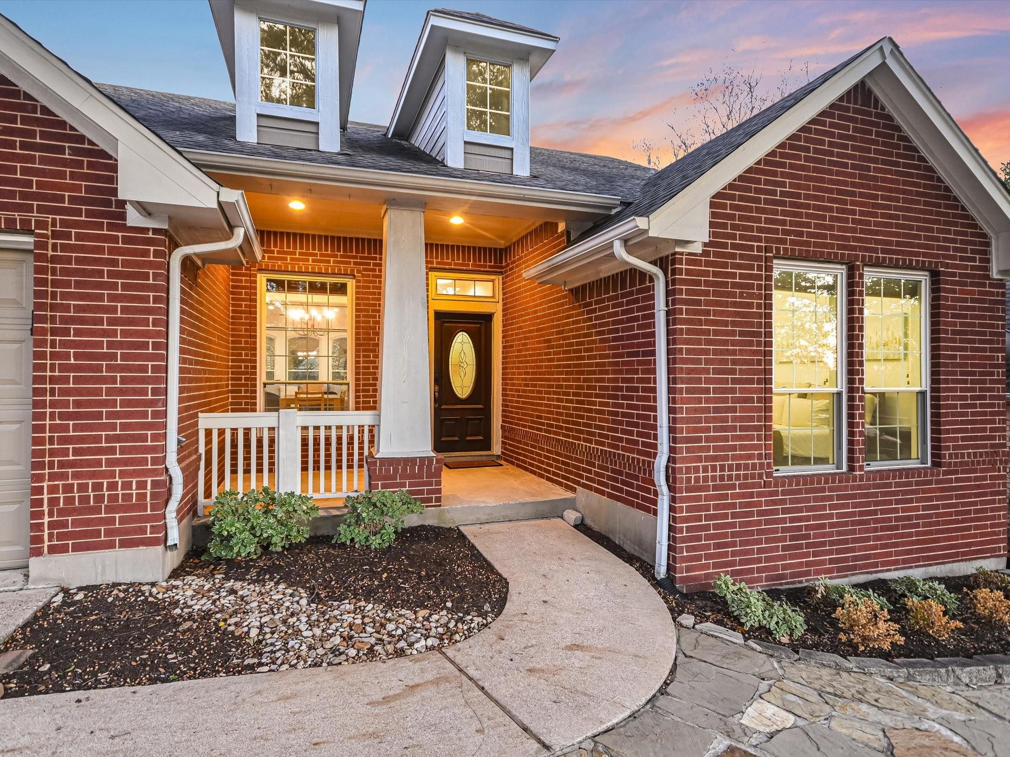 Austin, Texas 78749, United States, 3 Bedrooms Bedrooms, ,2 BathroomsBathrooms,Residential,Pending,24104