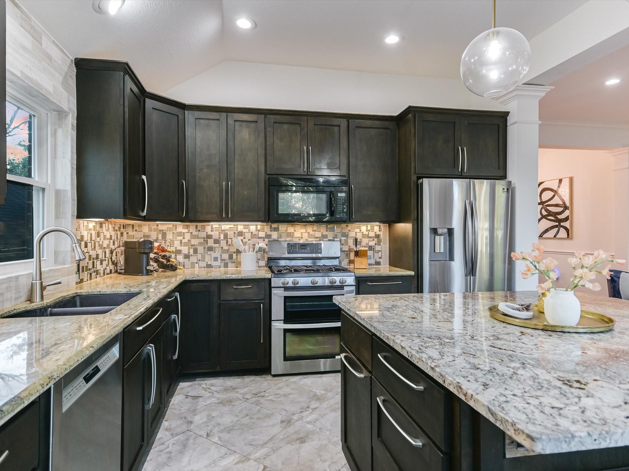 Austin, Texas 78749, United States, 3 Bedrooms Bedrooms, ,2 BathroomsBathrooms,Residential,Pending,24104