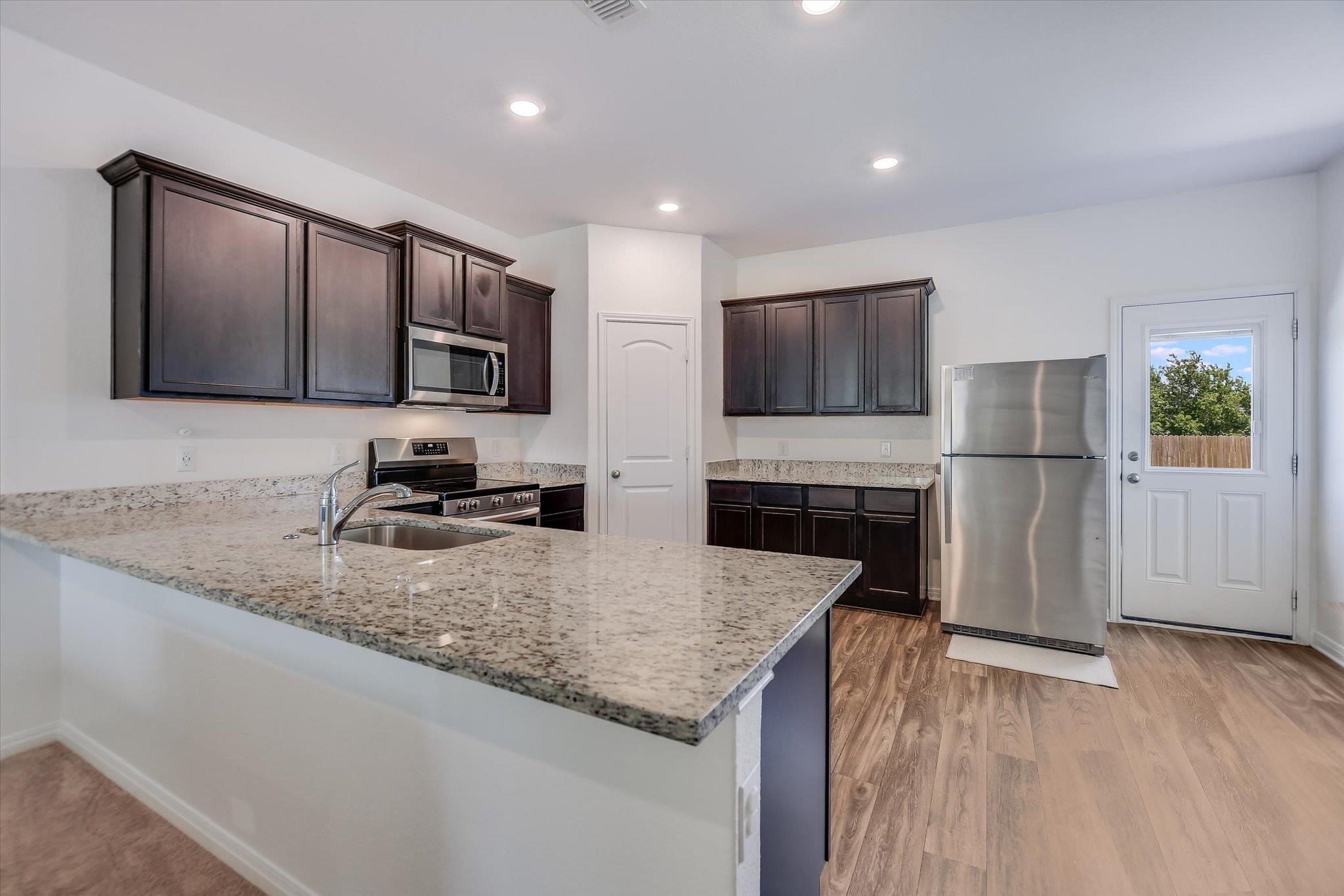 145 Riverdale DR