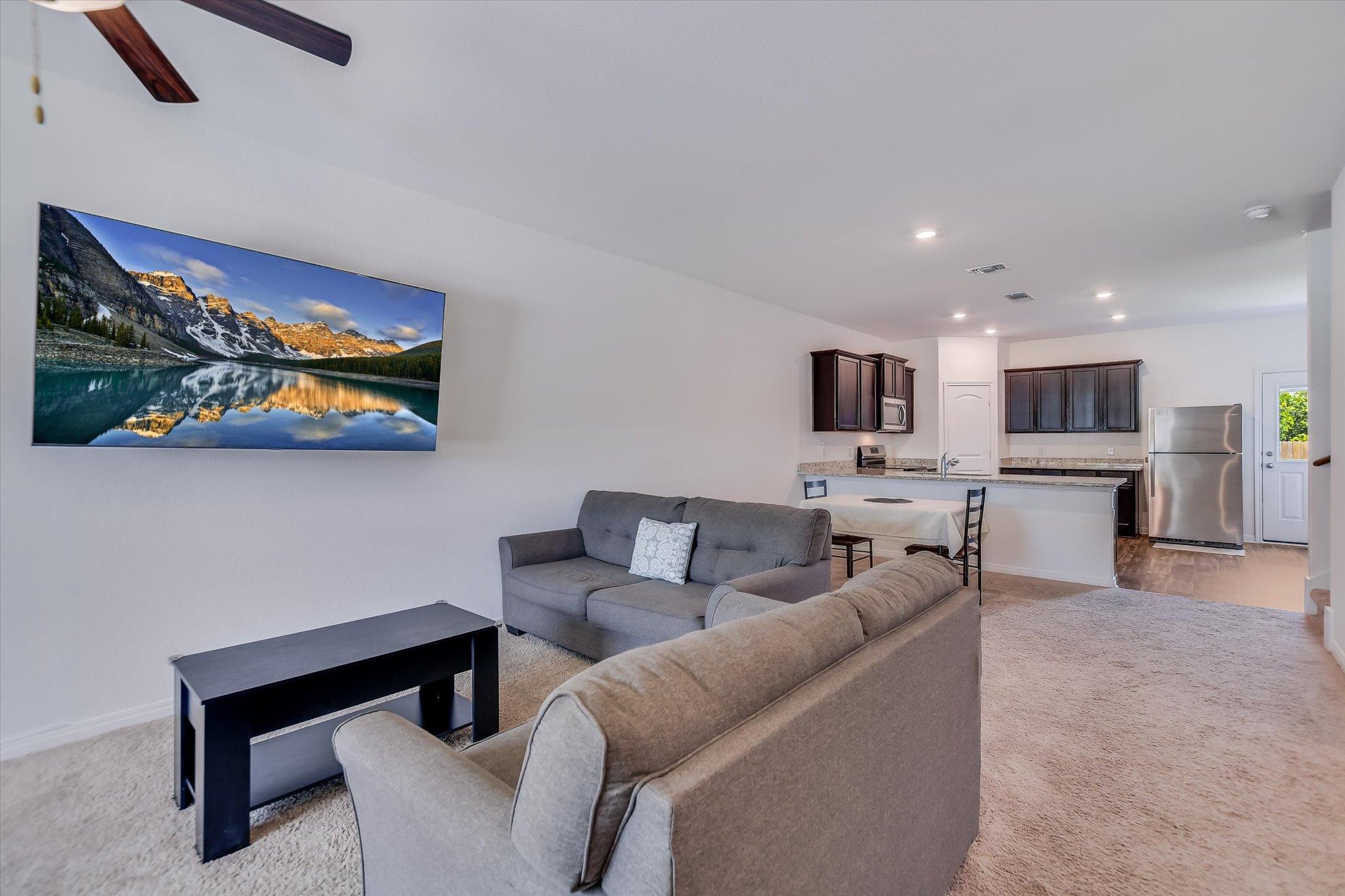 145 Riverdale DR