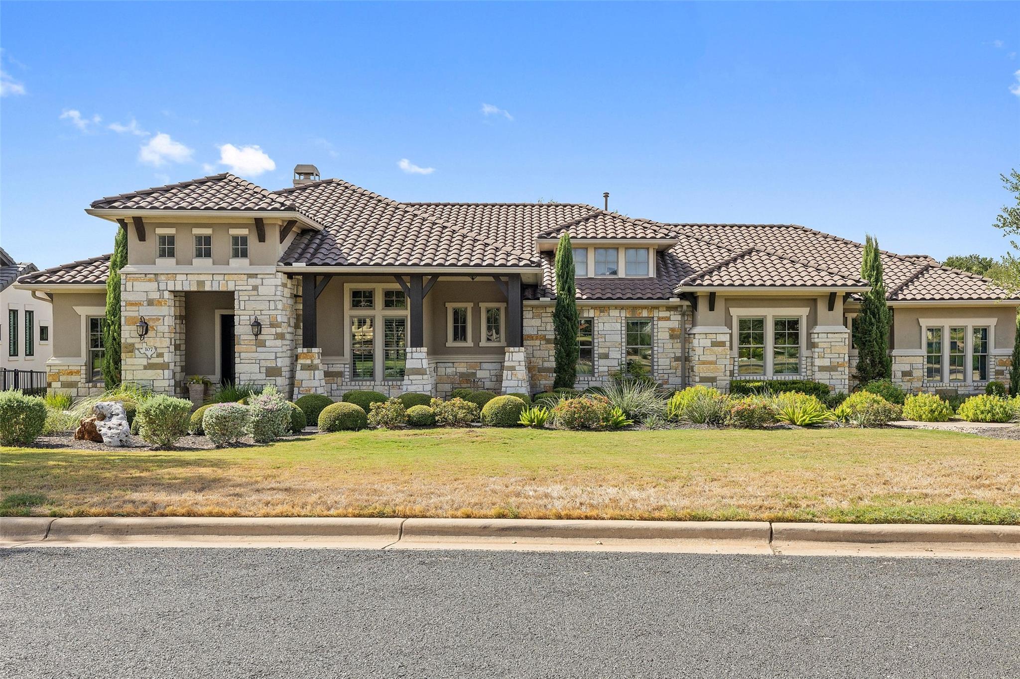 107 Birdstone LN