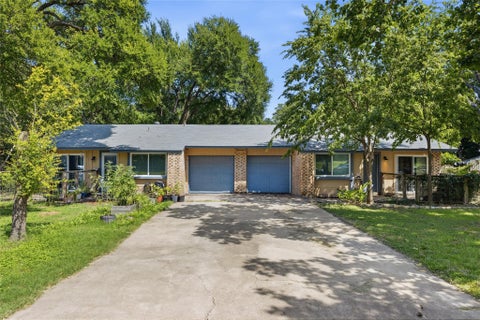 Photo of 409/411 Lake Creek CIR, Round Rock, TX 78664 (MLS # 8127507)