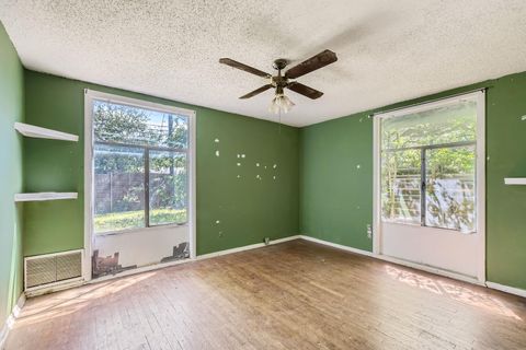 Tiny photo for 1611 Suffolk DR, Austin, TX 78723 (MLS # 9414914)