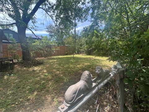 Tiny photo for 1611 Suffolk DR, Austin, TX 78723 (MLS # 9414914)