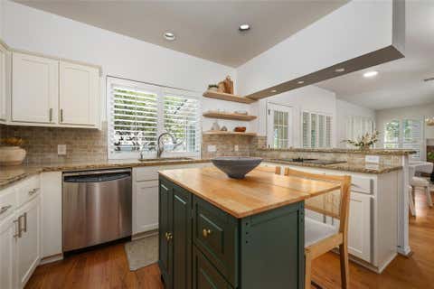 Tiny photo for 7414 Anaqua DR, Austin, TX 78750 (MLS # 6615573)